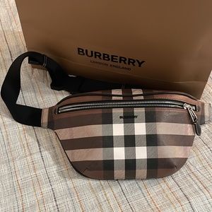 Burberry bum bag